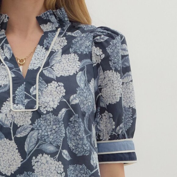 Women's Blue Floral Hydrangea Puff Sleeve Top Entro Size Small - Picture 3 of 7